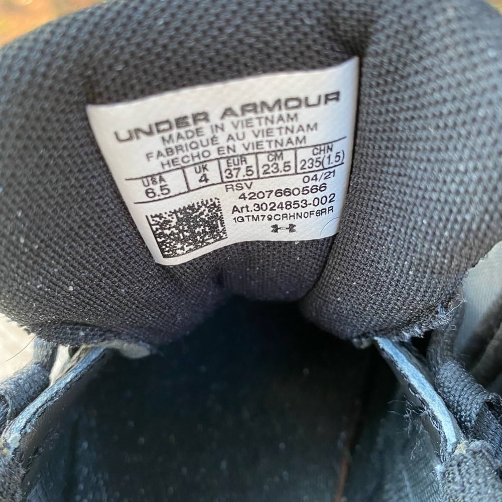 👟 Under Armour ‘Charged Assert 9’ Running Shoes - Picture 8 of 16